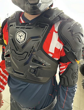 Мотозащита (черепаха с рукавами) ACE BIKER XD4-96 цв. Черный р.S