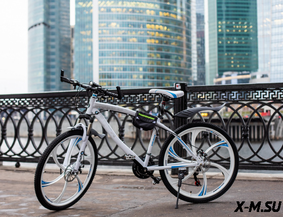 Велосипед на литых дисках стиль БМВ белый