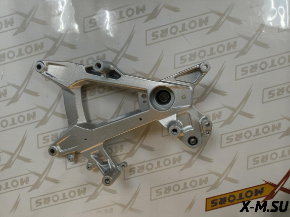 Задний траверс на МаксиСкутер PROMAX-HONDA ADV 250