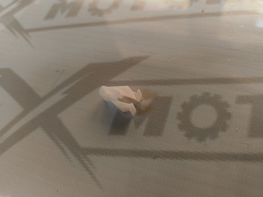 Пластиковая клипса на МаксиСкутер PROMAX-HONDA ADV