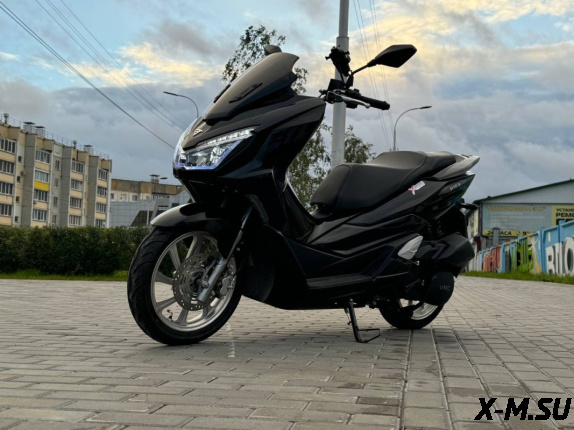 Скутер X-MOTORS PCX - 200cc (replica Honda PCX)